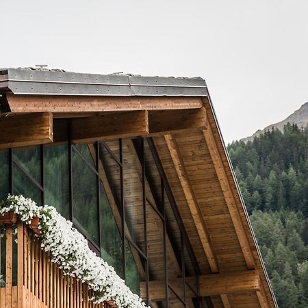 Grand Hotel Courmayeur Mont Blanc, By R Collection Hotels Екстериор снимка